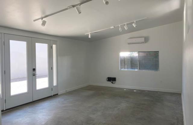 115 W Texas St photos photos