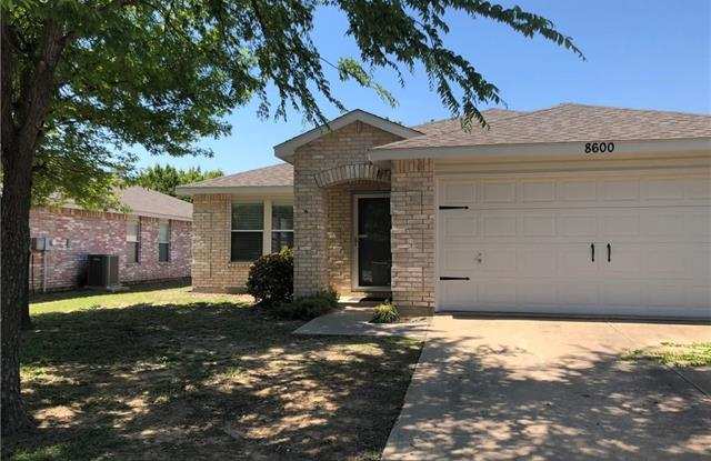 8600 Swan Park Drive - 8600 Swan Park Drive, Denton, TX 76210