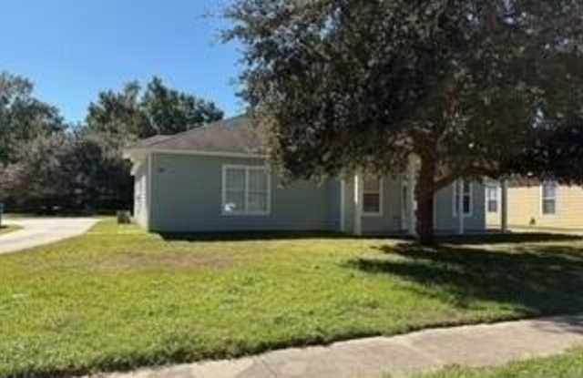 114 Earle Taylor Lane - 114 Earle Taylor Lane, Ocean Springs, MS 39564