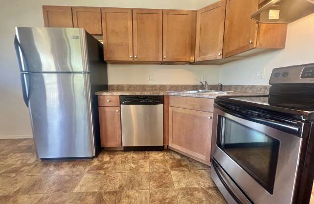 2821 North Columbus Boulevard - 19 photos photos