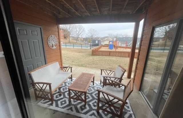 Furnished 2 bedroom 2 bath - Garden Level photos photos