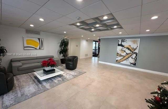 550 Ocean Dr - 550 Ocean Drive, Key Biscayne, FL 33149