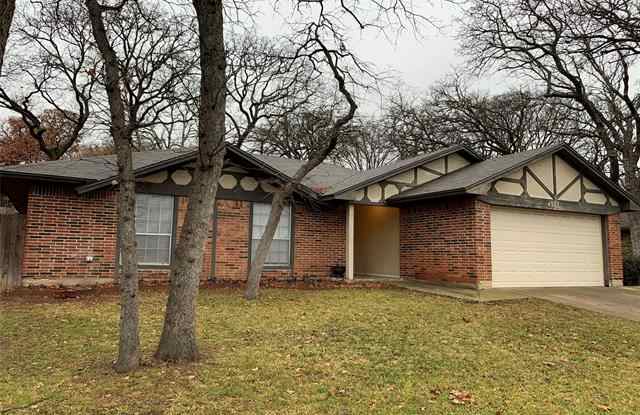 4302 Mossridge Court - 4302 Mossridge Court, Arlington, TX 76016