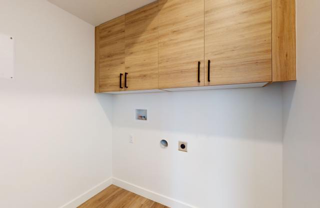 1322 South Sawmill Boulevard - 508 Gallery 4
