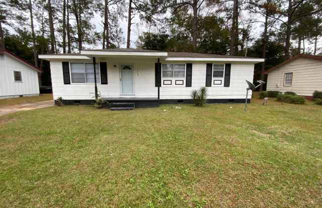 1409 Southwood Drive Valdosta, 3BR/1BA - 1409 Southwood Drive, Valdosta, GA 31601