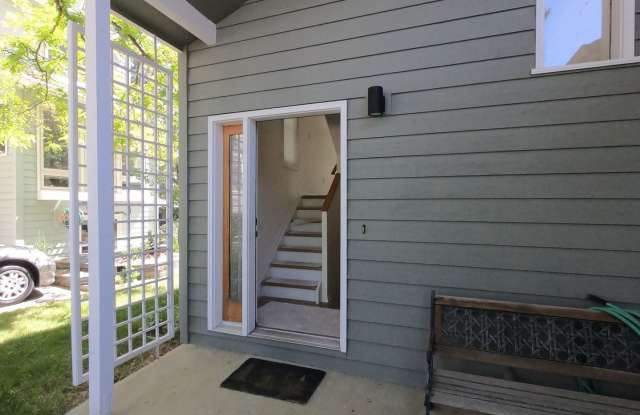 122 Genesee Court Gallery 2