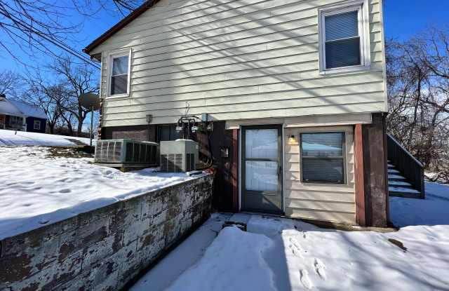 415 1/2 Anderson St photos photos