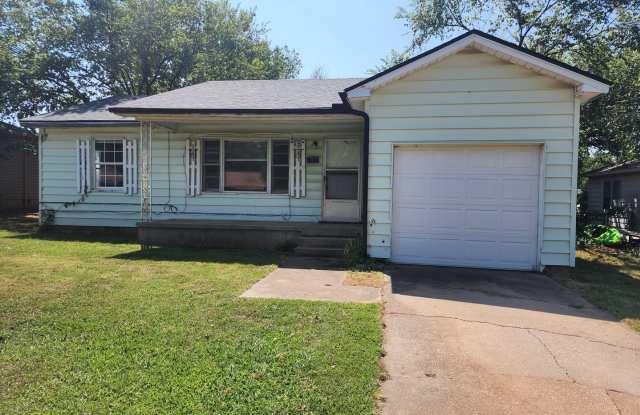 2 bedroom 1 bath bungalow in Shawnee. photos photos 2 bedroom 1 bath bungalow in Shawnee. photos photos