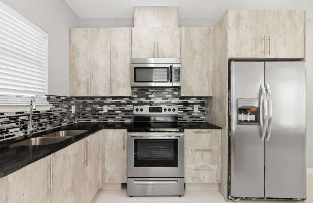 619 Cathedral Hl - 619 Cathedral Hill, Edinburg, TX 78541
