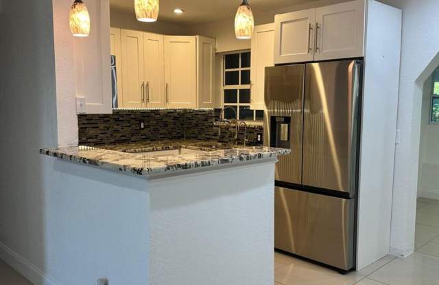 104 NE 16th Avenue, Boynton Beach, FL 33435 photos photos