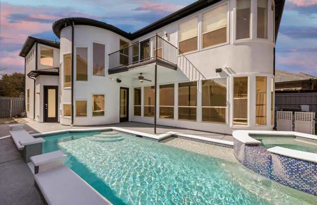 3216 Gleneagles Court Gallery 2