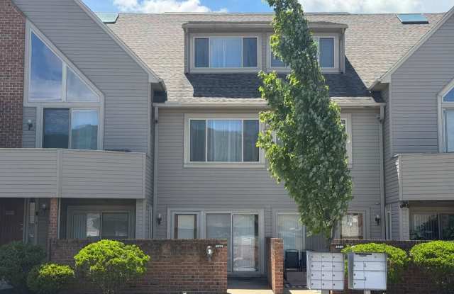 1 Bedroom 1 Bath Condo in Harrisburg's Susquehanna Township SD Gallery 1