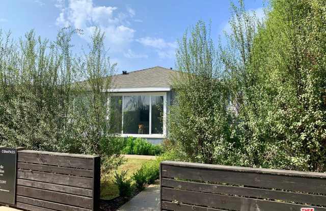2555 WALNUT Avenue - 2555 S Walnut Ave, Los Angeles, CA 90291
