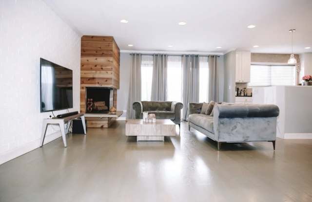 1828 Wildberry Drive Gallery 2