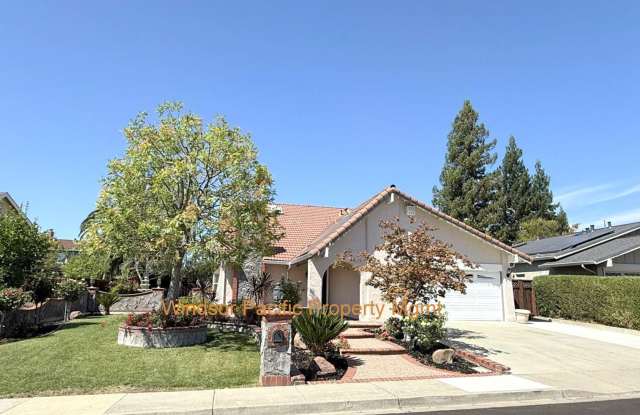 Highly upgraded ! Two Story Home With Primary Suite On First Floor  Large Yard ! Close To Everything In San Ramon ! photos photos
