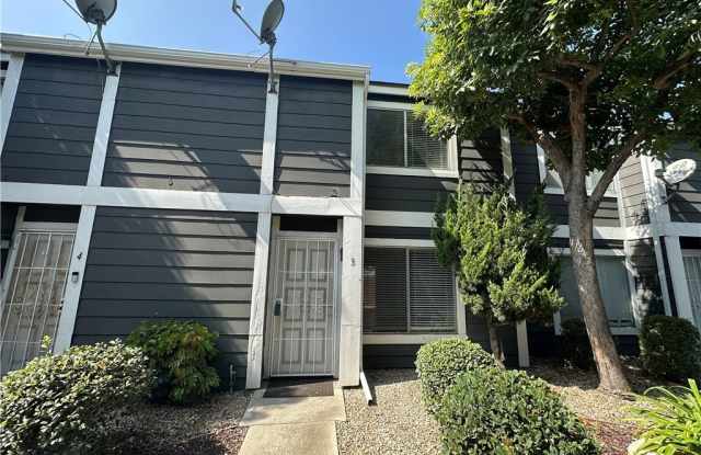 824 N Pasadena Gallery 2