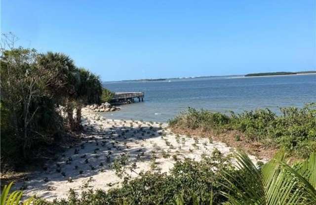 5626 SE Schooner Oaks Way Gallery 2