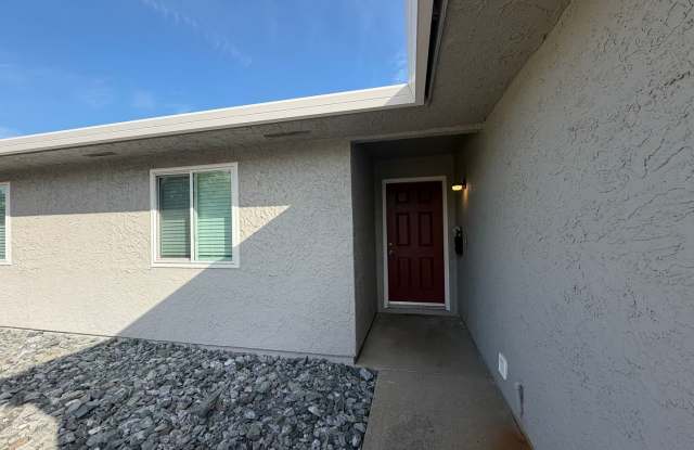 3 Bedroom 1 Bath Orangevale Home! Gallery 3