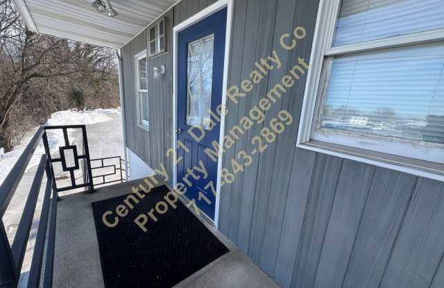 Beautiful 2 Bedroom Apartment on East Market Street photos photos