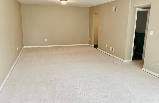 1895 Addison Rd S - 1895 Addison Road South, Walker Mill, MD 20747