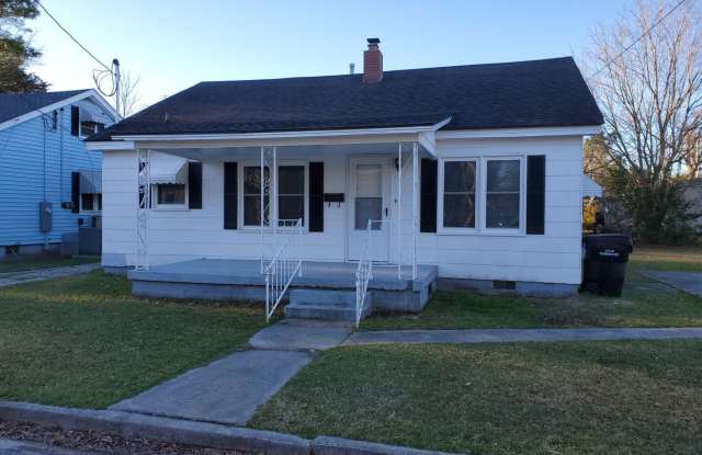 Charming 2-Bedroom Home for Rent Gallery 1