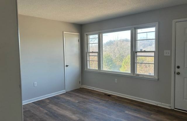 200 Apache Drive Gallery 2