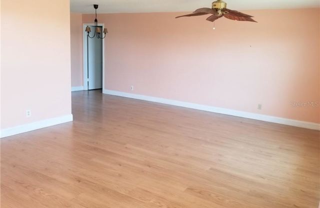 3725 98TH AVENUE N Gallery 3