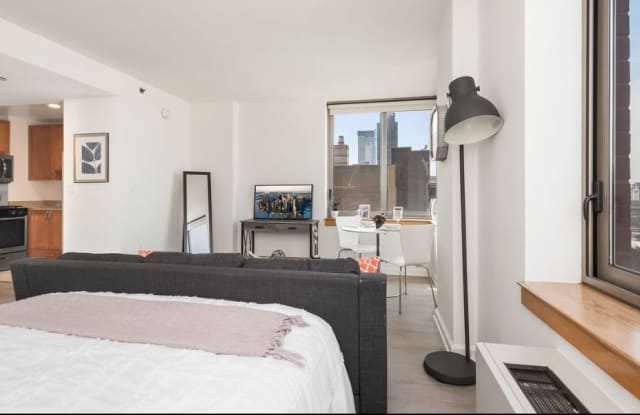 35 West 33rd Street Gallery 4