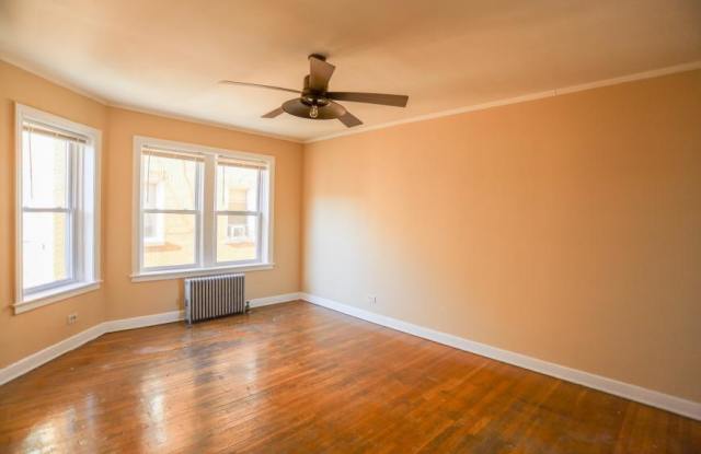 5929 North Northwest Highway photos photos