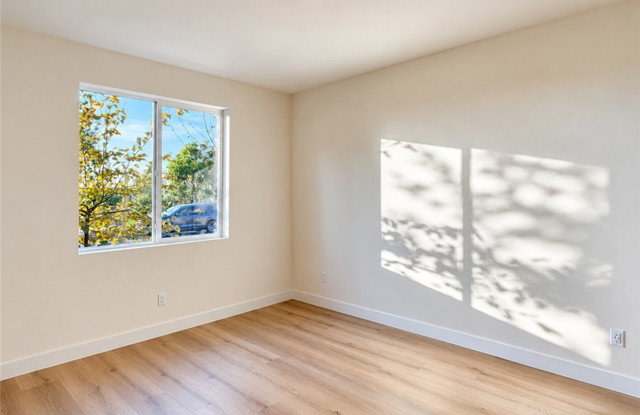 102 Abacus Gallery 3
