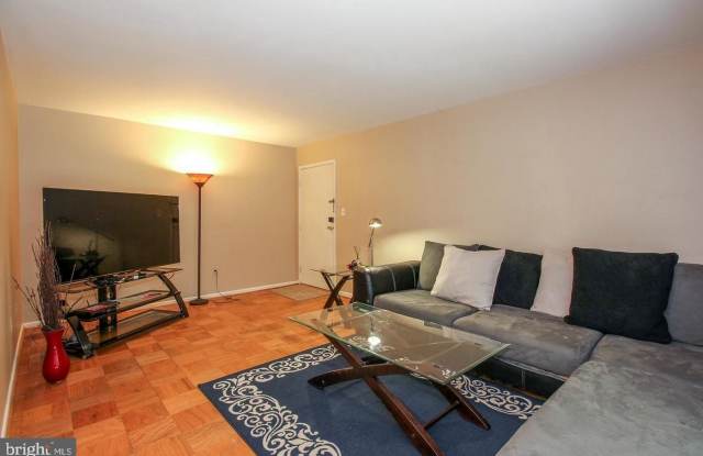 10028 MOSBY WOODS DR #232 Gallery 4