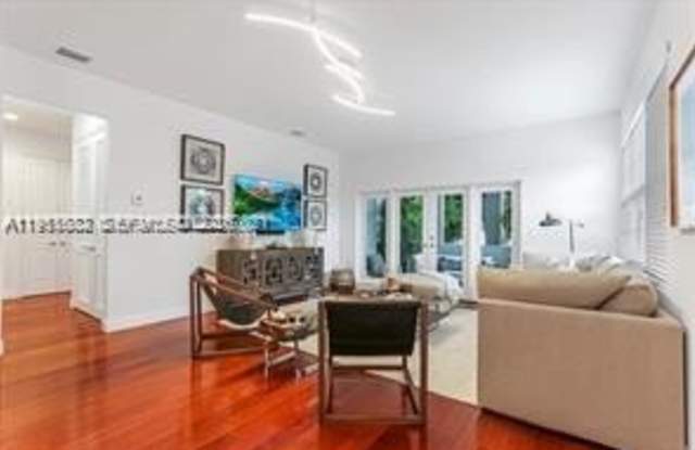 502 Loretto Ave photos photos