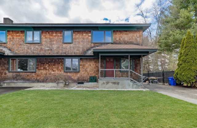 39-41 Neillian St - 39-41 Neillian Street, Bedford, MA 01730