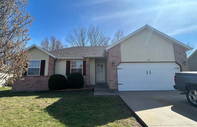 Beautiful 3 bedroom home - Clever, MO photos photos