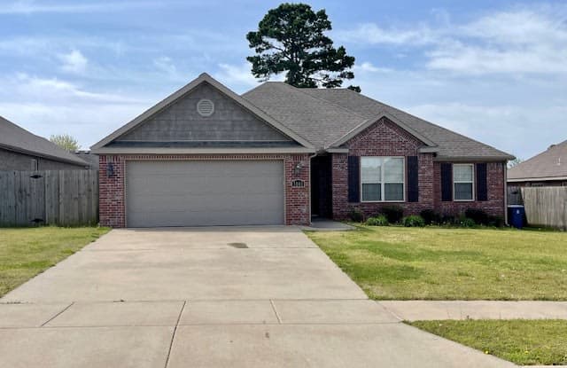 3103 SW Fernwood Ave - 3103 Fernwood Avenue, Bentonville, AR 72713