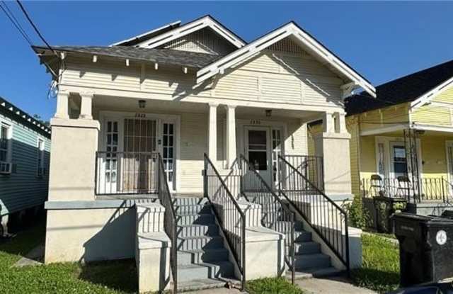 2828 EAGLE Street photos photos