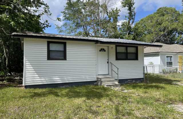 5435 Amazon Avenue - 5435 Amazon Avenue, Jacksonville, FL 32254