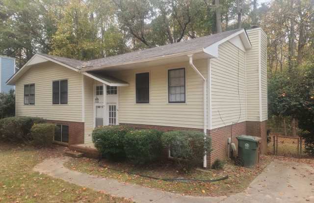 Special Offer: Half Off First Month’s Rent!!! Charming 4-Bedroom Home in Macdonald Woods - 1665 Glengarry Drive, Cary, NC 27511