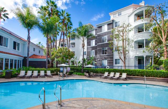 Villas at Park La Brea Apartments Gallery 2