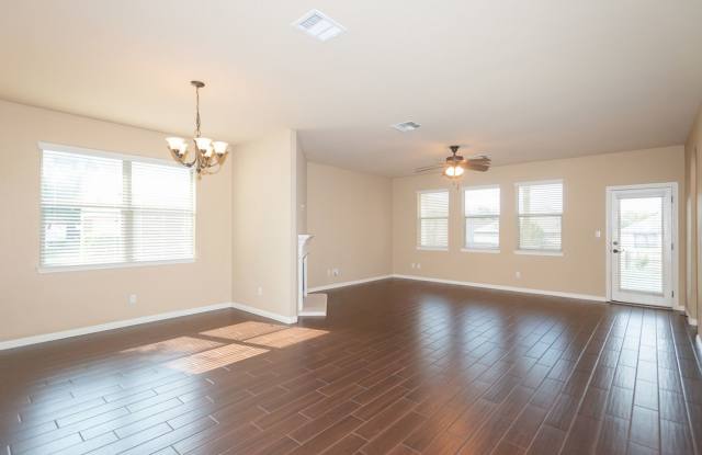 Three Bedroom home in the Legends Vista Community in Round Rock Gallery 4