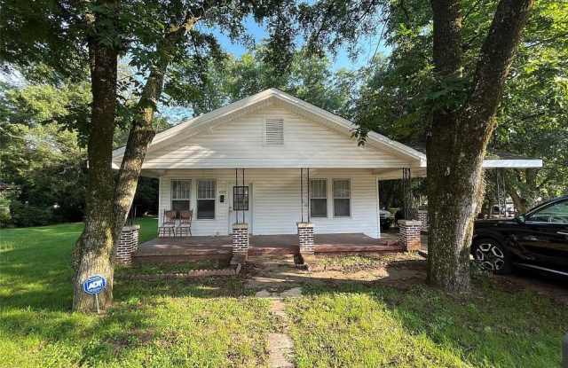 404 Chisholm Street - 404 Chisholm Street, Montgomery, AL 36110