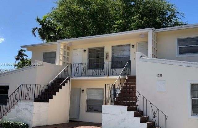 1230 SW 42nd Ave photos photos