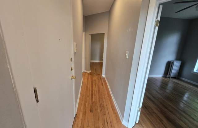 636 East 44th - 636 East 44th Street, Chicago, IL 60653