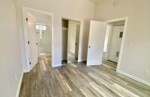 5290 Manhasset Dr Gallery 4