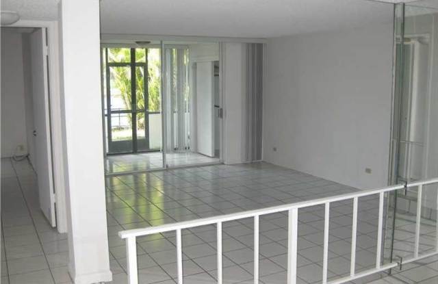 3750 Inverrary Drive Gallery 3