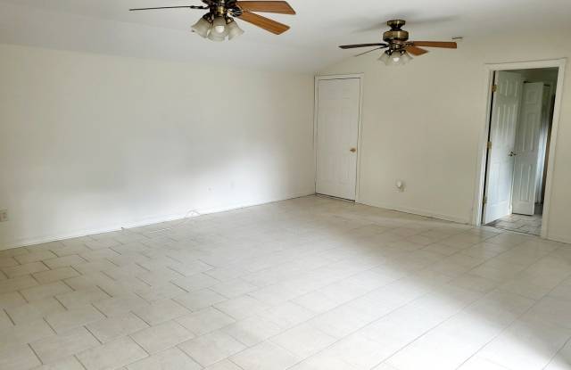 17442 Central Avenue Gallery 2