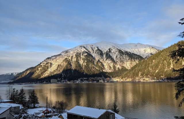 Oceanview North Pointe Condo, Unfurnished, 2BD/2BA, Deck, Radiant Heat Incl. photos photos