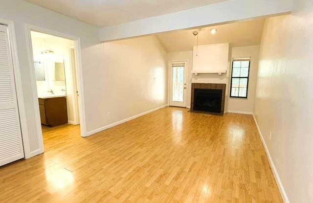 FABULOUS 2/2 w/ Fireplace, Deck, Washer/Dryer, & Community Pool! $1200/month Avail NOW! Gallery 4