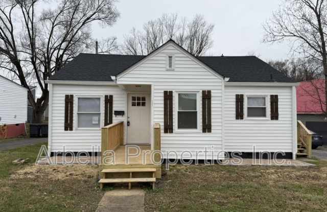 1101 N Wilcox Dr photos photos