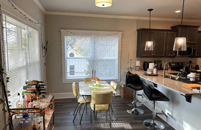 Four Bedroom Available off MLK Gallery 4